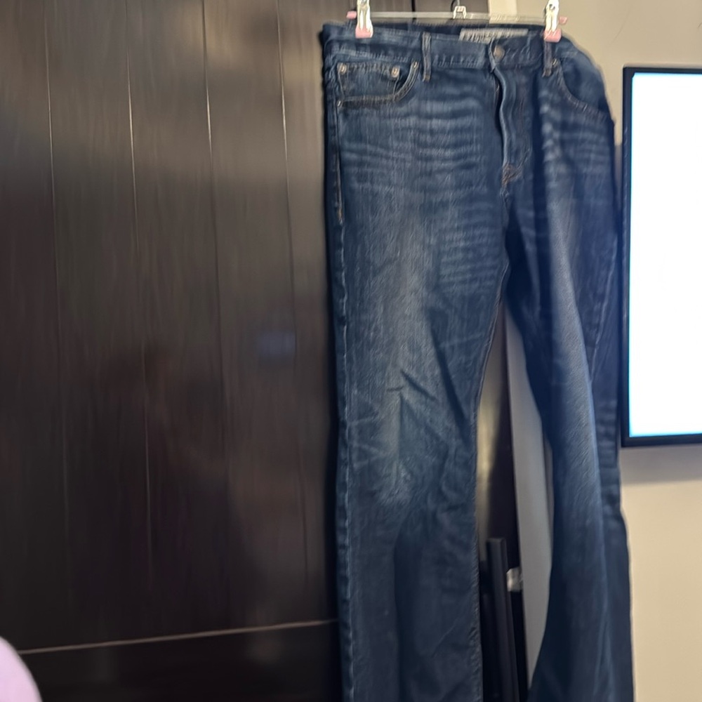 Men’s jeans from express size 34x30 
Classic fit Kingston straight leg